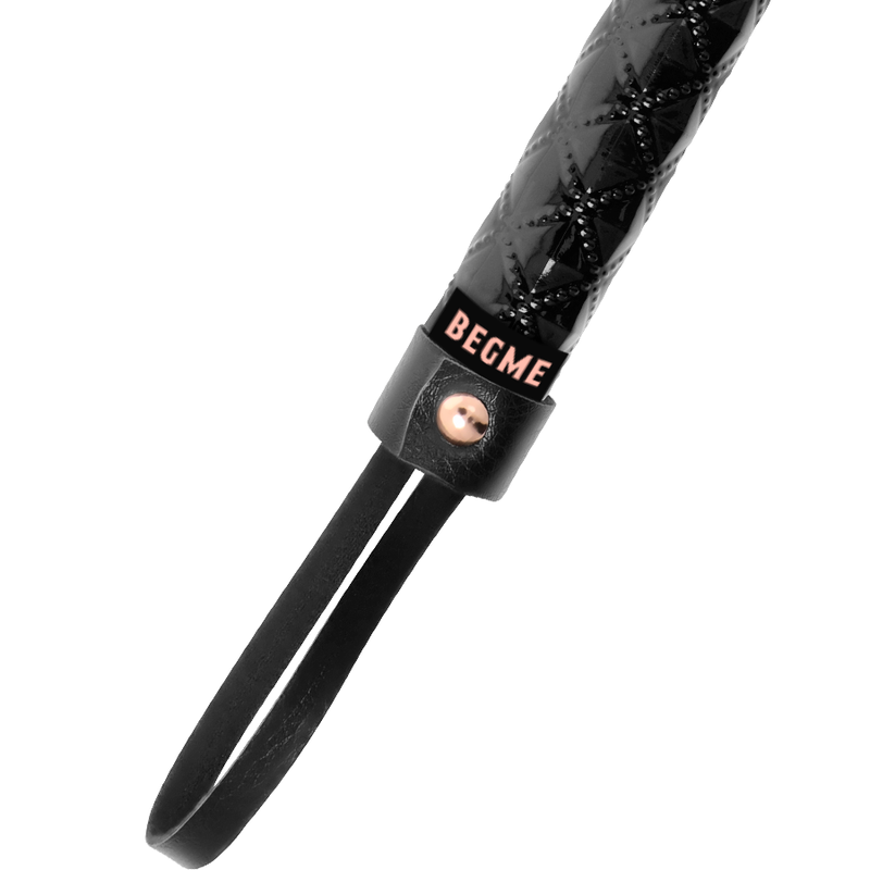 BEGME - BLACK EDITION FLOGGER IN PELLE VEGANA – Fruste BDSM – foto 4