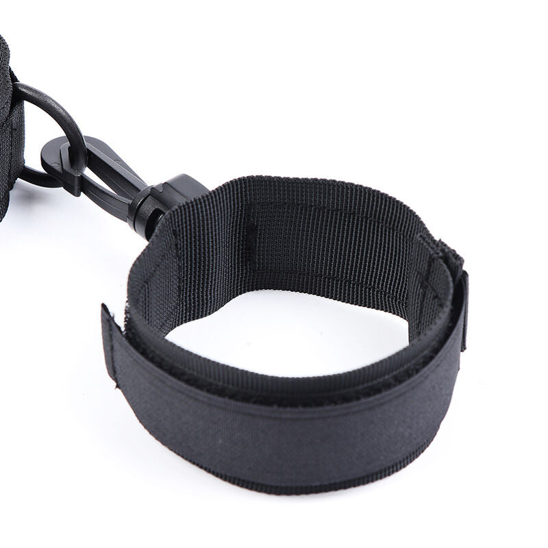 OHMAMA FETISH - MANETTE E COLLETTO IN NYLON – Sistemare le manette – foto 12