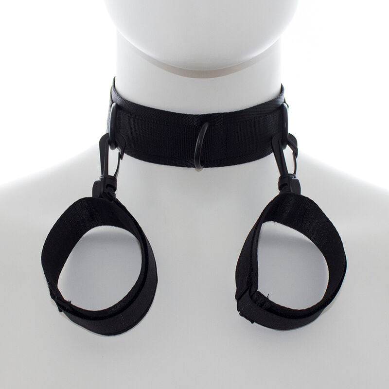 OHMAMA FETISH - MANETTE E COLLETTO IN NYLON – Sistemare le manette – foto 17