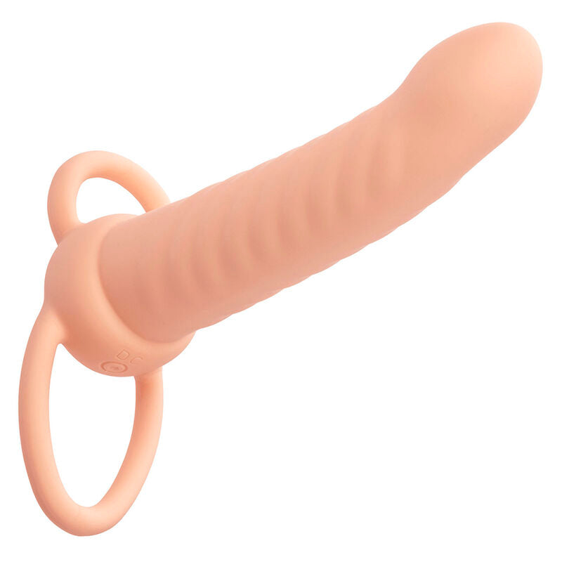 CALEXOTICS - MAXX RIBBED DUAL PENETRATOR 10 VIBRAZIONI CARNE – Doppie imbracature