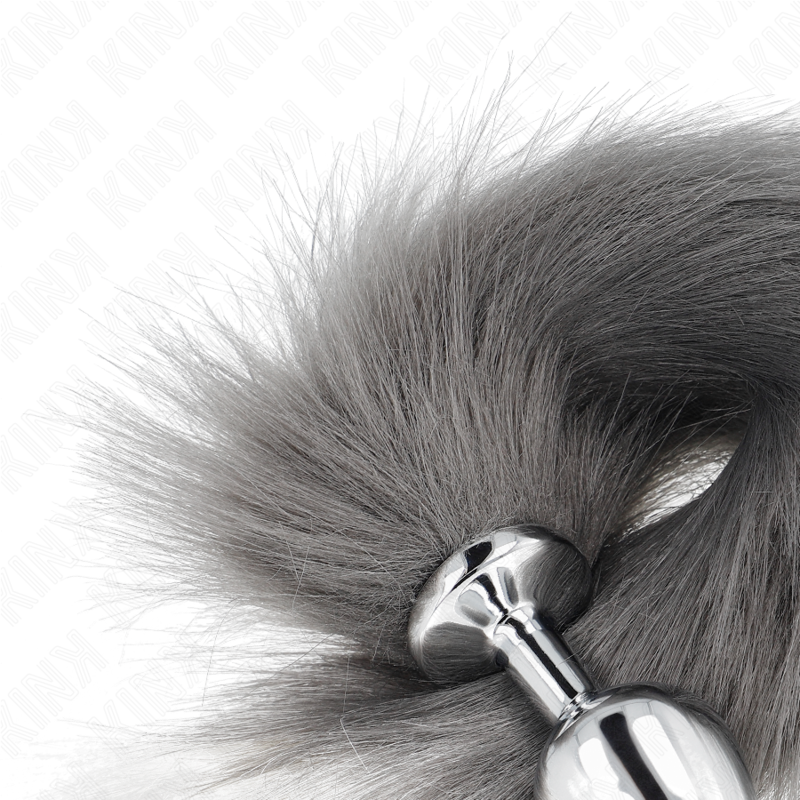KINK - PLUG ANALE MISURA M 8 X 3,5 CM CON CODA SINTETICA 40 CM GRIGIO E BIANCO – Plug anale BDSM – foto 4
