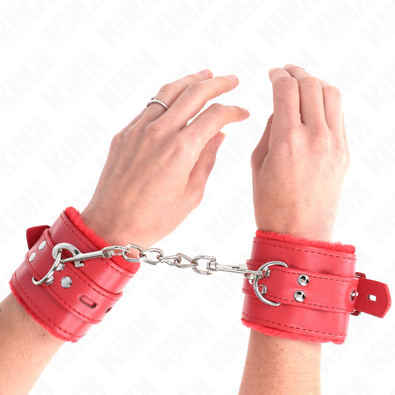 KINK - POLSINI IMBOTTITI IN PELLICCIA CON FORI QUADRI ROSSO E CINTURA ROSSA REGOLABILE 17-29 CM X 6 CM – Sistemare le manette