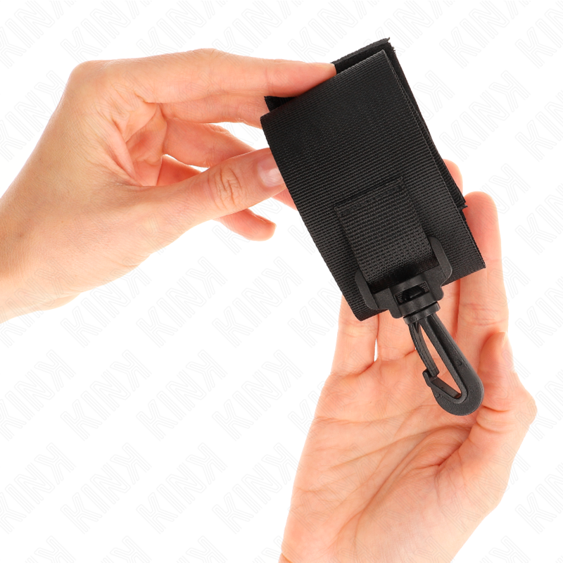 KINK - POGGIPOLSO IN NYLON NERO – Sistemare le manette – foto 4