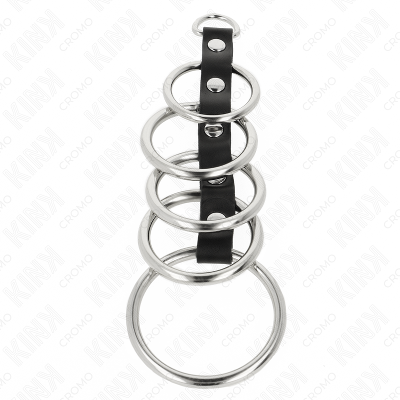 KINK - 5 ANELLI PER PENE IN METALLO DA 3,2 CM A 5 CM COLLEGATI DA PELLE – Anelli per pene in metallo BDSM – foto 3