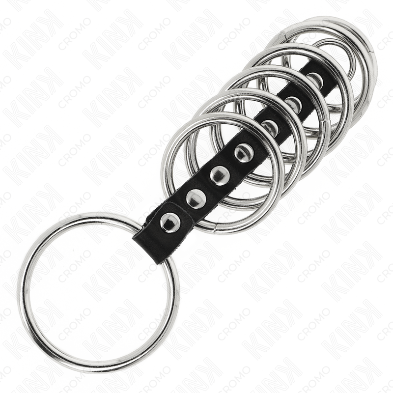 KINK - 7 ANELLI PER PENE IN METALLO DA 3,2 CM A 5 CM COLLEGATI DA PELLE – Anelli per pene in metallo BDSM – foto 4