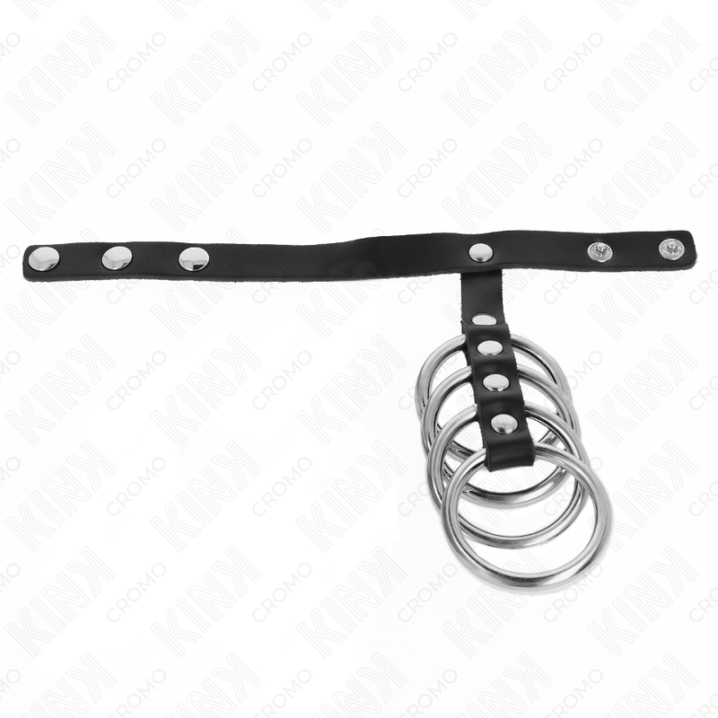 KINK - 4 ANELLI PER PENE IN METALLO DA 3,8 CM COLLEGATI CON CINTURINO IN PELLE DA 22 X 1,5 CM E CHIUSURA A PRESSIONE – Anelli per pene in metallo BDSM – foto 3