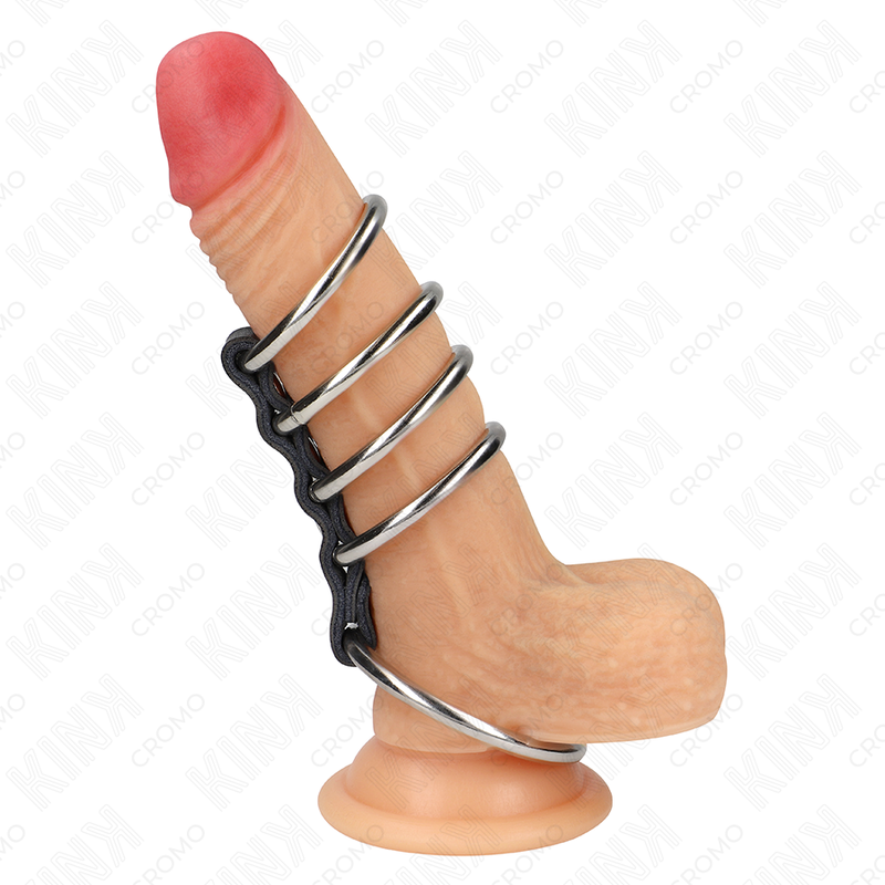 KINK - 5 ANELLI PER PENE DA 3,7 CM A 5 CM METALLO COLLEGATI DA PELLE – Anelli per pene in metallo BDSM – foto 2