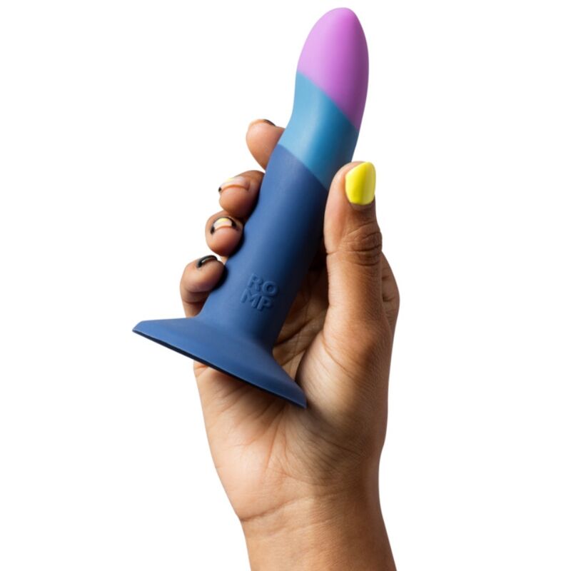 ROMP - DILDO IN SILICONE PICCOLO CON VENTOSA TRICOLORE 14 CM – Falli senza vibrazioni – foto 3