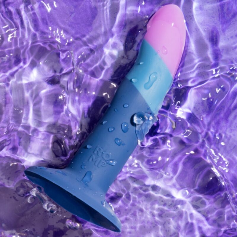 ROMP - DILDO IN SILICONE PICCOLO CON VENTOSA TRICOLORE 14 CM – Falli senza vibrazioni – foto 2