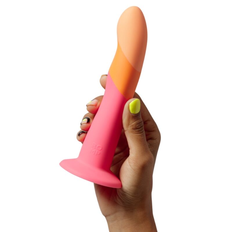 ROMP - DIZI DILDO IN SILICONE CON VENTOSA TRICOLORE 18 CM – Falli senza vibrazioni – foto 2