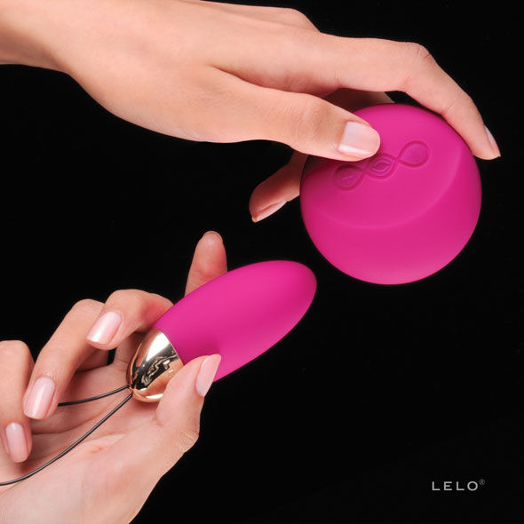 LELO - LYLA 2 INSIGNIA DESIGN EDITION UOVO MASSAGGIATORE CERISE – Telecomando – foto 10